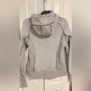 Lululemon hoodie size Size Small/Medium